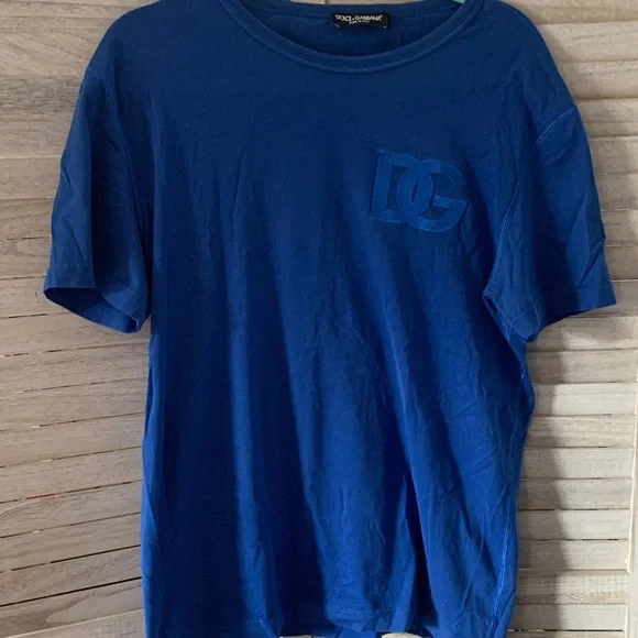D & G Blue Tee NWOT fit like Med size